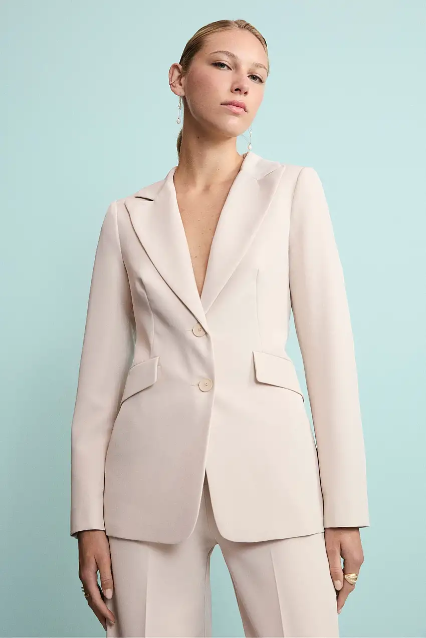 Blazer Elegante con Revers a Lancia - SABBIA