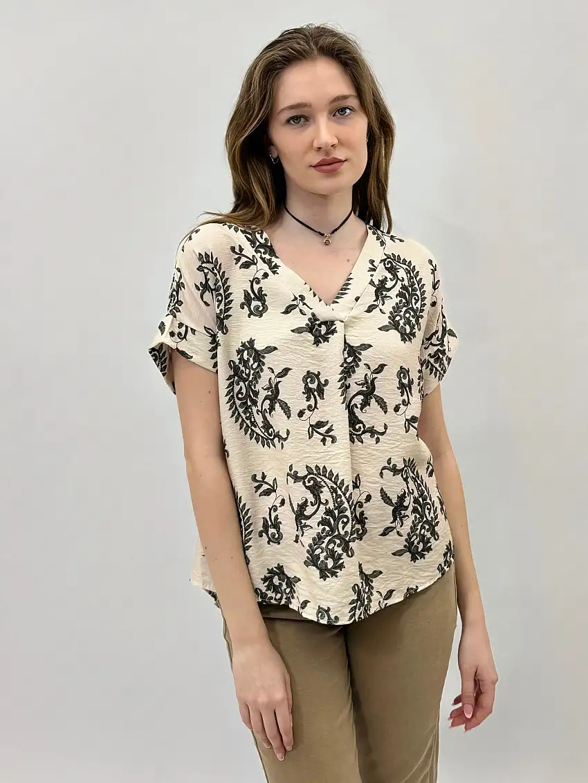 Maglia con scollo alla coreana