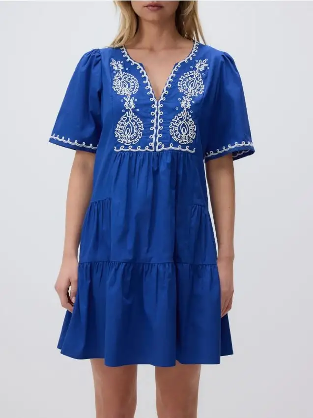 Vestito ricamato Colore blu