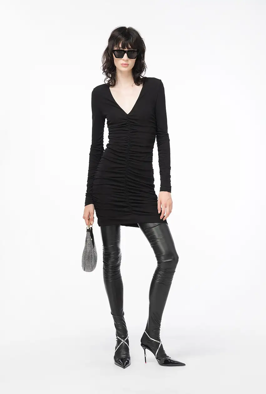 Abito da donna di colore nero limousine