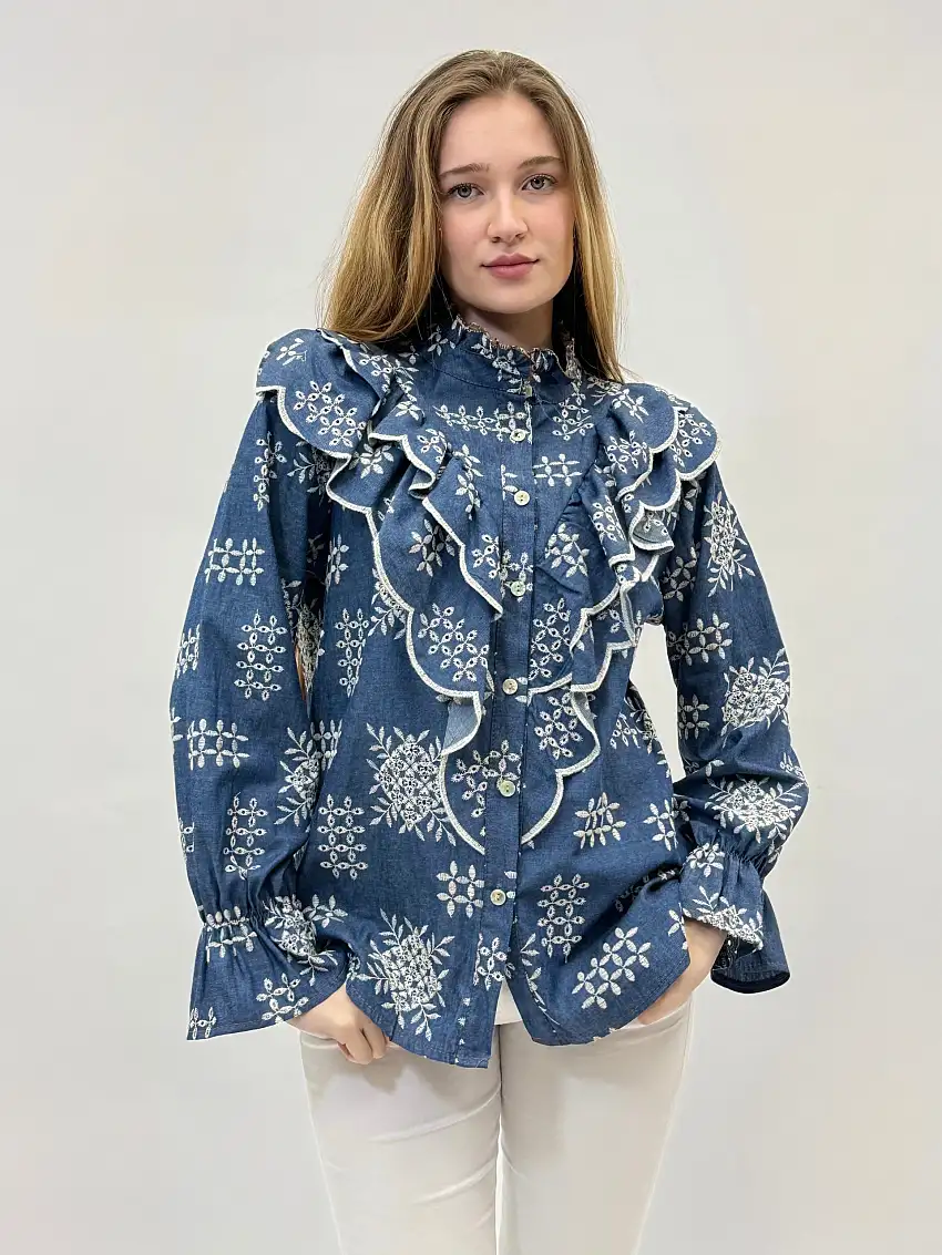 Camicia premium ricamata con balze