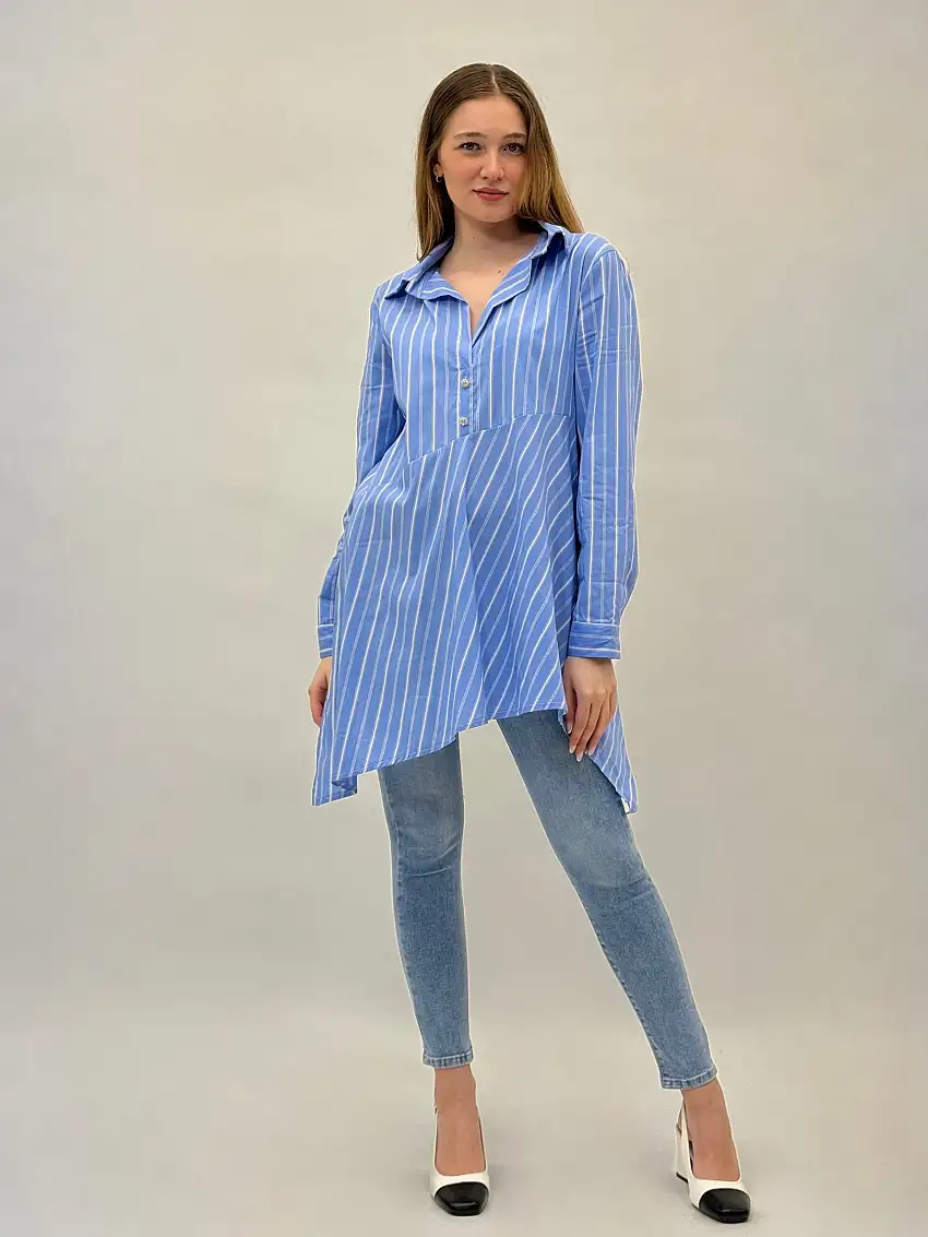 Camicia a righe con fondo asimmetrico