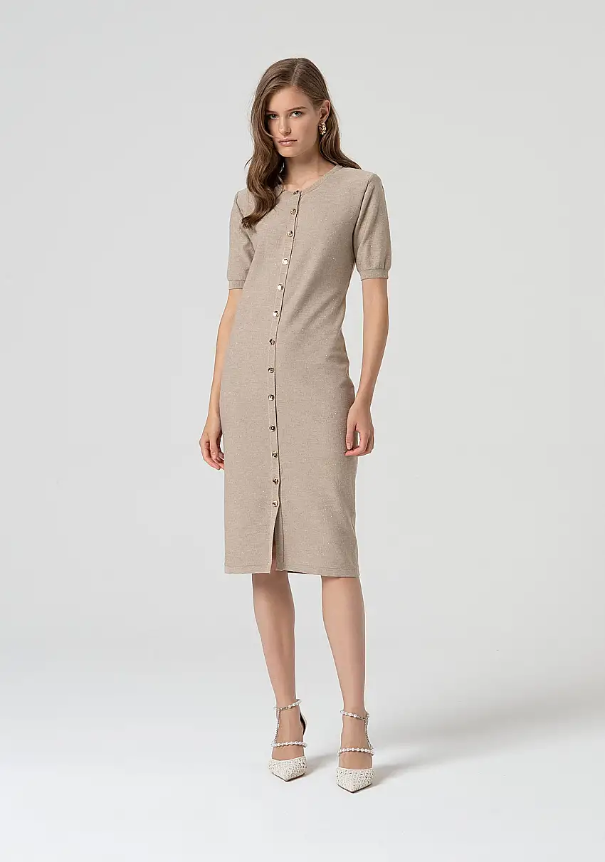 Abito regular in maglia con bottoni davanti