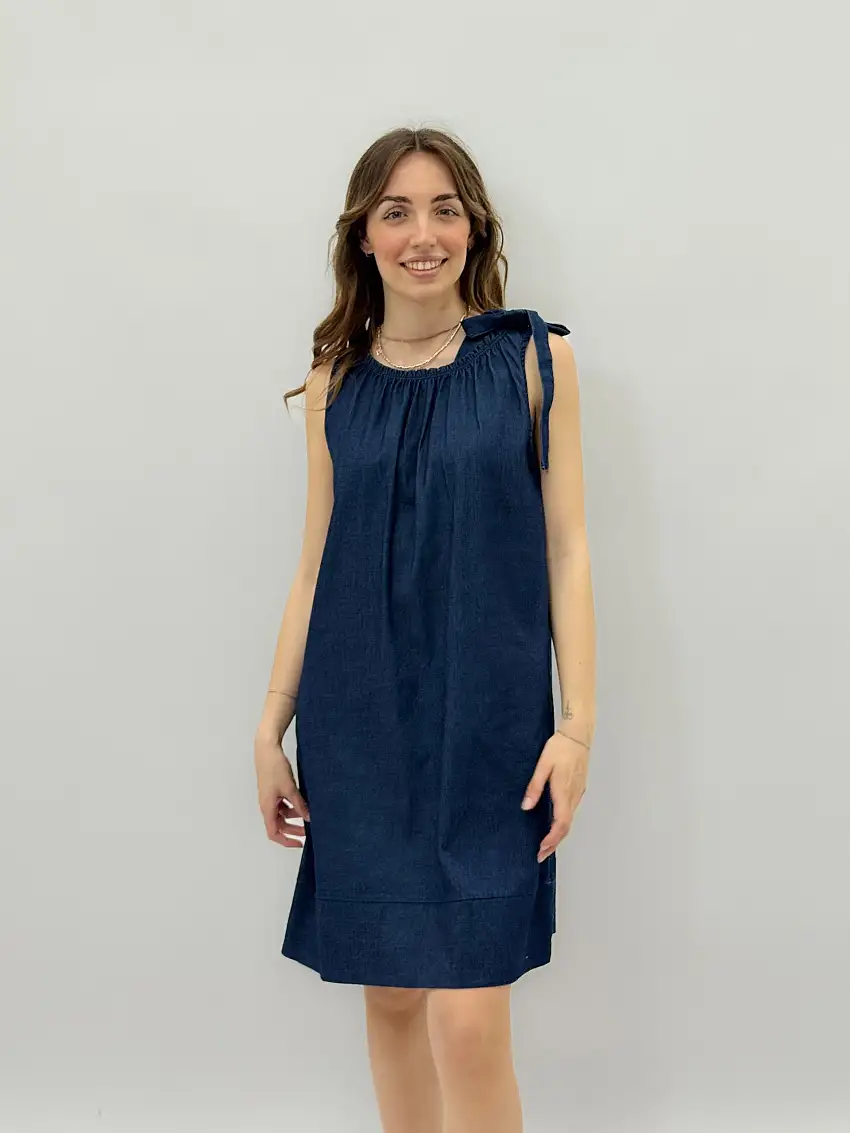 Abito in denim con fiocco