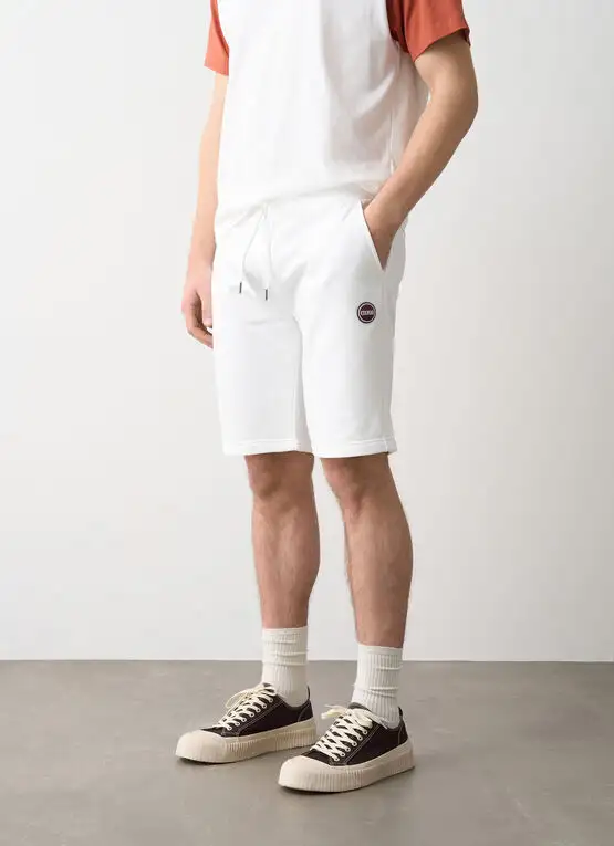 Bermuda da uomo di colore bianco