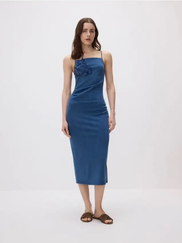 Abito con applicazione floreale Colore blu