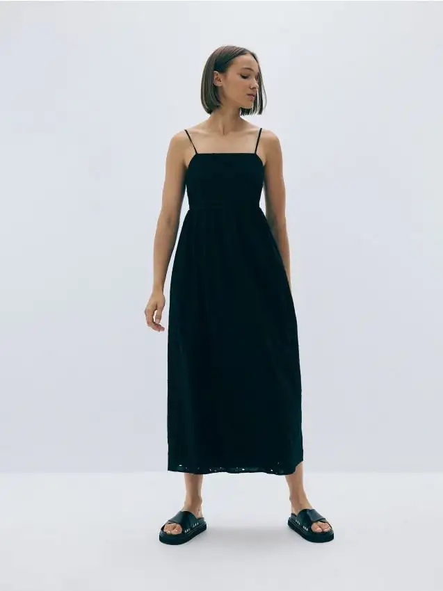 Maxi dress with embroidery Colore nero