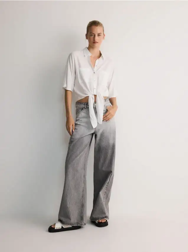 Camicia corta con allacciatura Colore panna