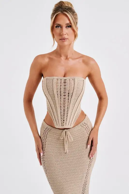 Completo Estivo da Donna in Maglia a Due Pezzi con Top a Fascia e Gonna Tubino Scollata