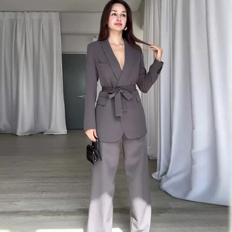 Completo Primaverile da Donna a Vita Alta con Pantaloni a Gamba Larga Blazer a Maniche Lunghe e Cintura in Vita