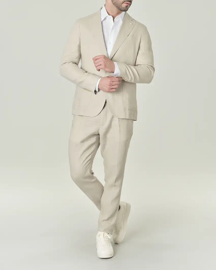 Abito color ecrù in puro lino con rever classico