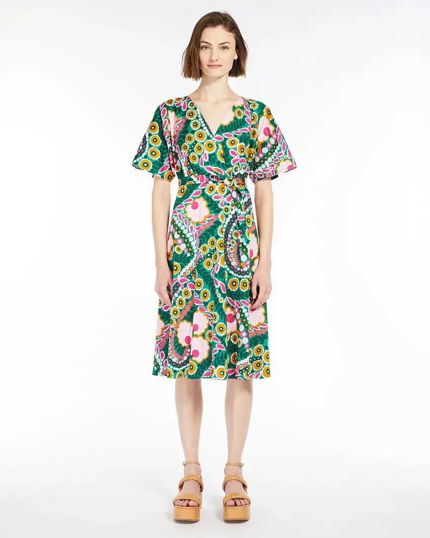 Abito midi verde e rosa in jersey a fantasia floreale con scollo a V maniche corte a kimono e cintura in vita